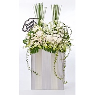 [Angelflorist.com] Condolence Wreath - Heartfelt Condolences