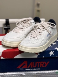 Autry Medalist 復古白藍休閒鞋