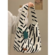 UR Wide Shoulder Nylon Tote Bag 2024 New Trend A4 Class Bag Large Capacity Crossbody Bag Commute Sin