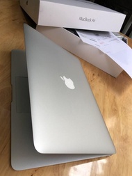 For Parts or Not Working: Apple MacBook Air 13.3" (2017) + Original Box & Accessories