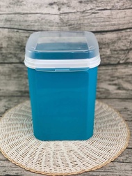Tupperware 5.5L Ezy Square Keeper