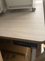 EKOBOR 升降書枱