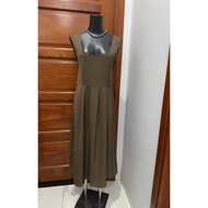 2hand dress.