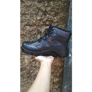 Mountain Shoes | Safety shoes | Safety SHOES