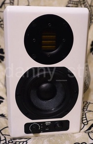 靚聲之選👍🏻一個 ADAM ARTist 3 白色 主動式 內置DAC 監聽喇叭 有源音箱 Monitior Speaker