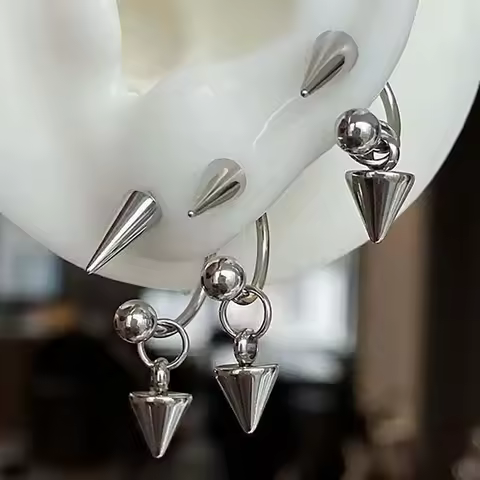 Hip-hop Rivet Punk Earrings for Women Korean Fashion Geometric Earrings Charms Grunge Goth Earrings 