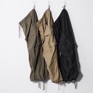 Uniqlo U 寬版降落傘工裝 黑