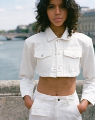 Twotwice - Cropped Jeans Jacket - แจ็คเก็ตยีนส์ ครอปสั้น กระดุมปั๊มโลโก้