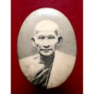 九大神僧龙婆蜀 自身locket
Luang Pu Suk
Wat Pak Khlong Makham Thao 
佛历2500++
照片，金属材质