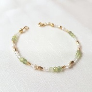 山谷月光 ‧ 綠磷灰石 橄欖石 葡萄石 白水晶 珍珠 細手環