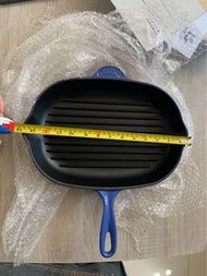 Le Creuset 藍色鑄鐵烤盤