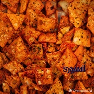 Spicy fried dumpling chips with crispy lime leaves, 1 kg