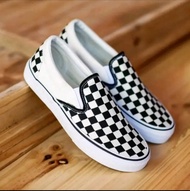 sepatu Vans slip on catur hitam putih pria wanita