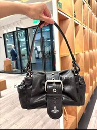 Vivienne Westwood 榛子系列腋下包