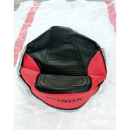 MERAH CB Glatik CB 100 Seat Cover, Red Color Combination on the Side