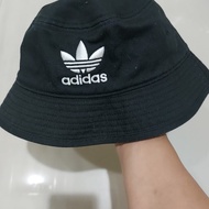 topi adidas original second