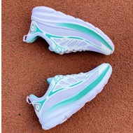 SAGANEXT CYGNUS PRO Series Unisex Running Shoes Breathable and Soft Sports Shoes on the Feet