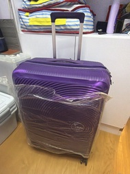 american tourister 紫色行李箱