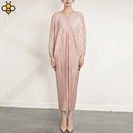 Z7039 One Size (45-75kg) V-neck Bat Sleeve Womens Large Metal Pleated High Waist Slim Long Dress