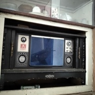 tv jadul kayu