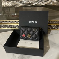 ✨Chanel 黑金愛心卡包 99新 晶片款🖤