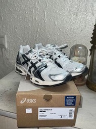 ASICS nimbus 9  us7