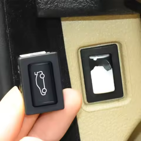 Car Rear Boot Cover Switch Push Button For Bmw 1 2 3 4 5 6 7 F Series F20 F30 F35 F10 F11 F01 F02 32