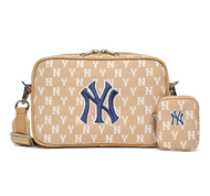 MLB NY Newyork กระเป๋าทรงสี่เหลี่ยมสพายข้าใบใหญ่+ใบเล็กใส่กล้องใส่มือถือผ้าcottonรุ่นMonogram 🚗สินค้