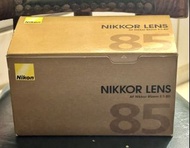 Nikon AF 85mm f/1.8D （如轉接環可配無反Z5 Z6 Z7 Z8 Z9)