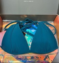原$1390比林莎示範多種穿法辣妹整型級3WAY素色爆乳雙綁帶比基尼深海藍色(厚杯款)（實品顏色為前圖一二林莎示範同款，後圖為麻豆樣式參考圖非此顏色）藍色控AIR SPACE比基尼大碼湖水藍泳衣泳裝
