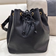 「JL精品代購」97新 LV 黑色水波紋 水桶包