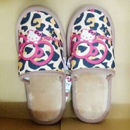 Hello Kitty 拖鞋