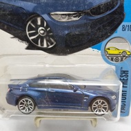 Diecast Hotwheels 1:64 bmw M4 NAVY