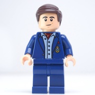 Ploybrick || Bruce Wayne Dark Blue Suit From 76052 Batcave 2016 | Copyright Work DC