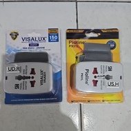 Travel universal adapter