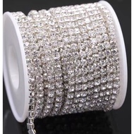 1 roll of 9 meters white