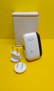 (🈹$10件/不能盡錄)、全新貨品、WiFi 信號增強器, 兩腳插蘇、WiFi 範圍擴展器、WIFI訊號放大器、增強WiFi信號覆蓋、實物圖片(最後一件/賤賣)