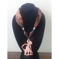 Puppet Necklace