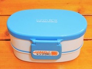 【日本製】🔵雙層便當盒 610ml🔵保鮮盒 塑膠盒 收納 環保 安全 耐熱 耐冷 藍色 白色 微波爐 野餐 露營 0404