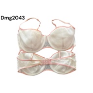 J Dmg2043 branded bra foam underwire bra Rijeck stain size 38B