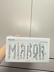 Mirror 口罩 mask on