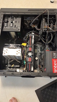 CPU:I7 6700k, MB:gigabyte ga-z170x-ud3, Power: antec 520, Display: I chill inno3d 970 4g, Ram:Adata 8g 連case cooler, 唔連ssd hdd