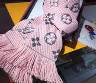 LV 紅典高版本粉色銀線羊毛真絲圍巾