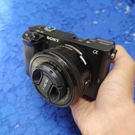 Kamera SONY Alpha A6300 dan Lensa Kit 16-50mm Mirrorless