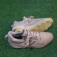 NEW BALANCE New football shoes Balance size 42.5