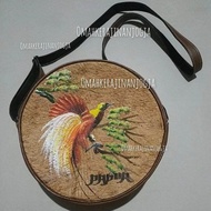 tas kulit kayu khas Papua ras tas sel tas bulat