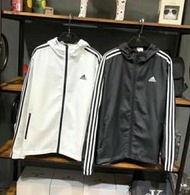 愛迪達 ADIDAS 三葉草 三線 三槓 防風連帽外套 風衣 黑CX4985/白CX4983 S~2XL/澤米