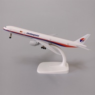 ️ ️ ️ Boeing777 Airplane Model Malaysia Airlines Boeing777 Model Airplane Alloy Simulation Airplane 
