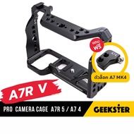 Cage Rig / Grip สำหรับ Sony A7R 5 / A7R V / A7R IV / A7 MK4 / A7S 3 / A1 / A9 II ( Camera Grip / กริป ) ( A7 IV / A7 Mark4 / A7 Mark 4 / A7 MK 4 โซนี่ case เคส Video L-plate Lplate ) ( Geekster )