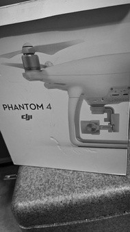 DJI Phantom 4 無人機（99新，電池充吾到電）